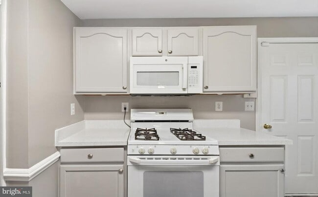 Building Photo - 14101 Kathleen Ln