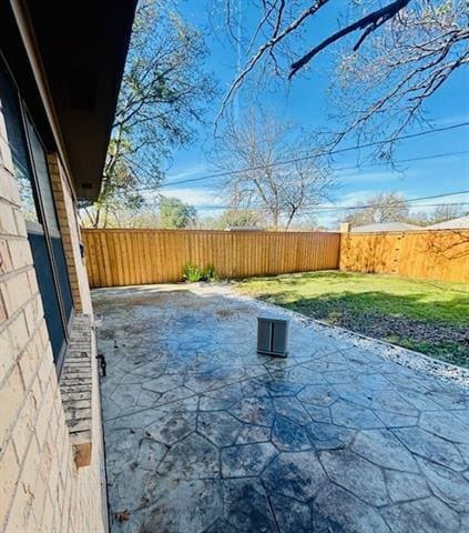 Building Photo - 527 Aspen St