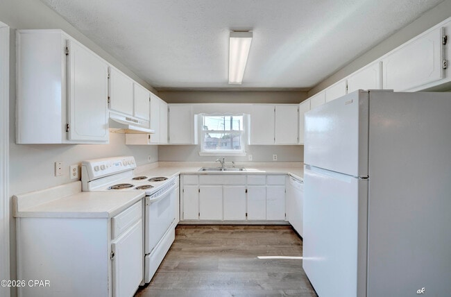 Building Photo - 3720 Burnham Way