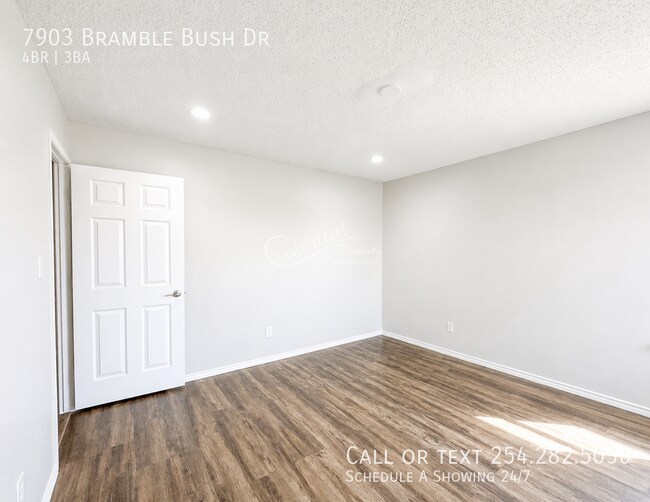 Building Photo - 7903 Bramble Bush Dr