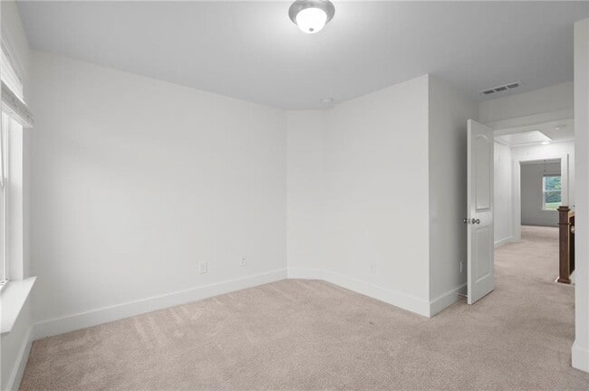 Building Photo - 1908 Plainsboro Dr