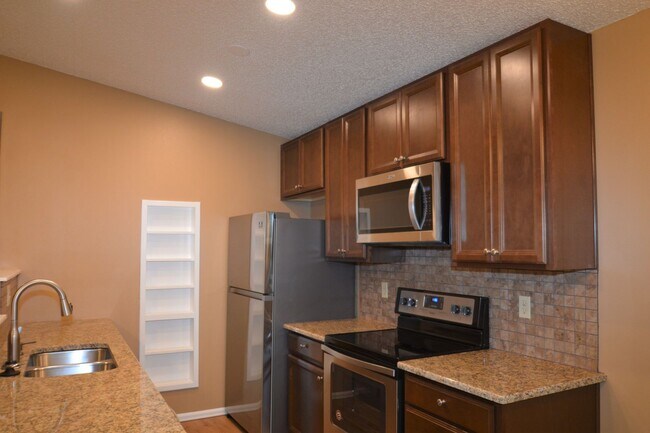 Building Photo - 4618 Excalibur Ct
