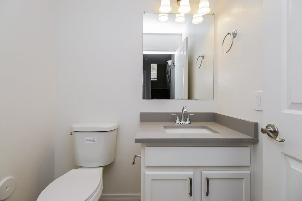 Building Photo - 1836 E Silversmith Trail