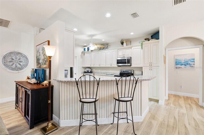 Building Photo - 3730 Crandon Rd