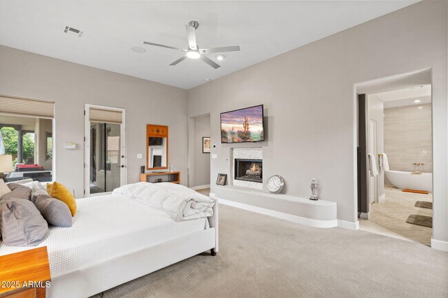 Building Photo - 5447 E Ron Rico Rd