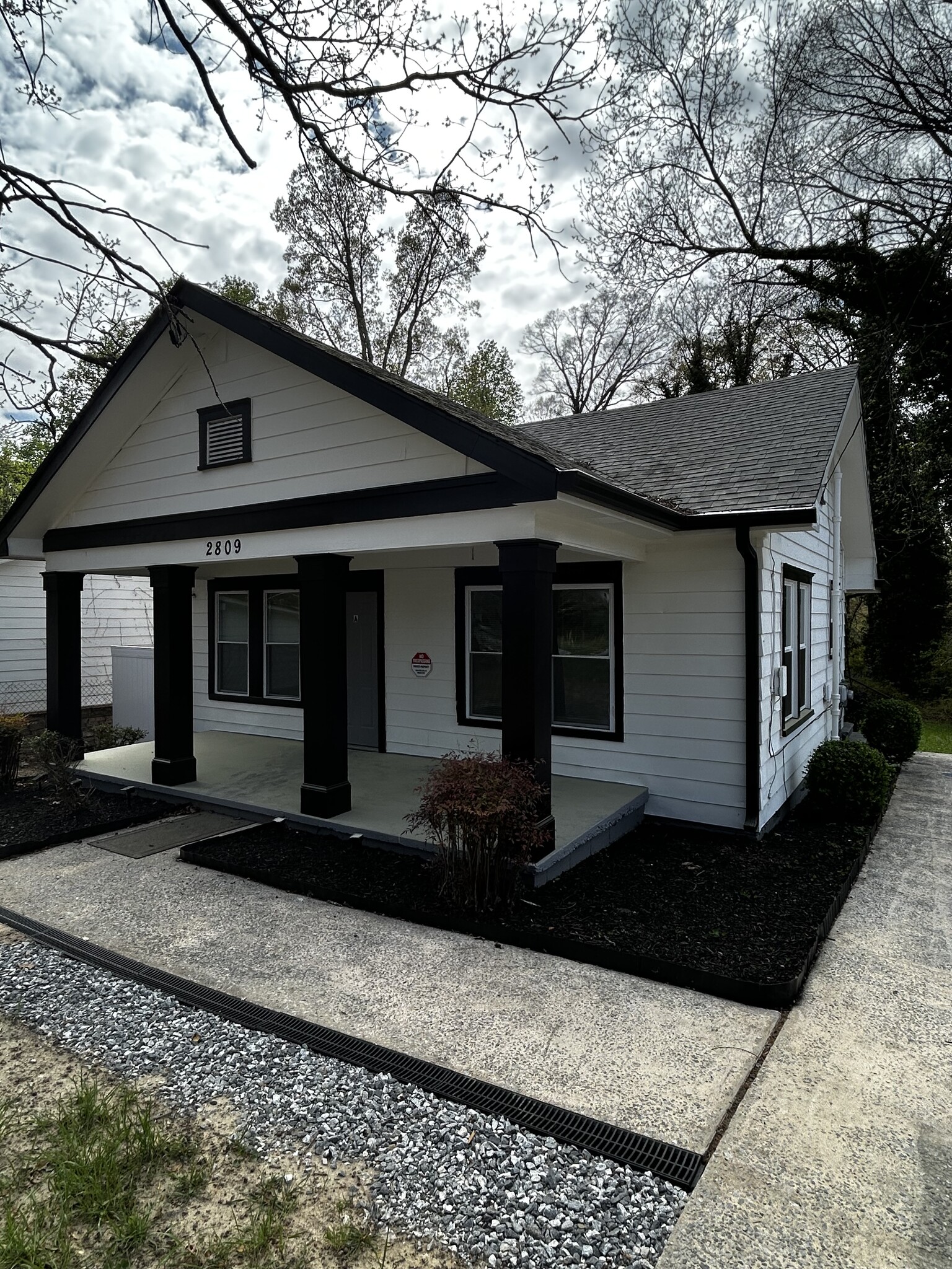 House Exterior - 2809 7th St SW