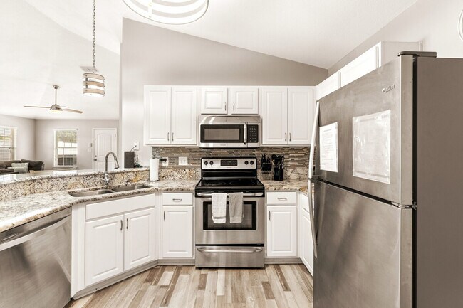 Building Photo - 75 Secret Harbor Dr