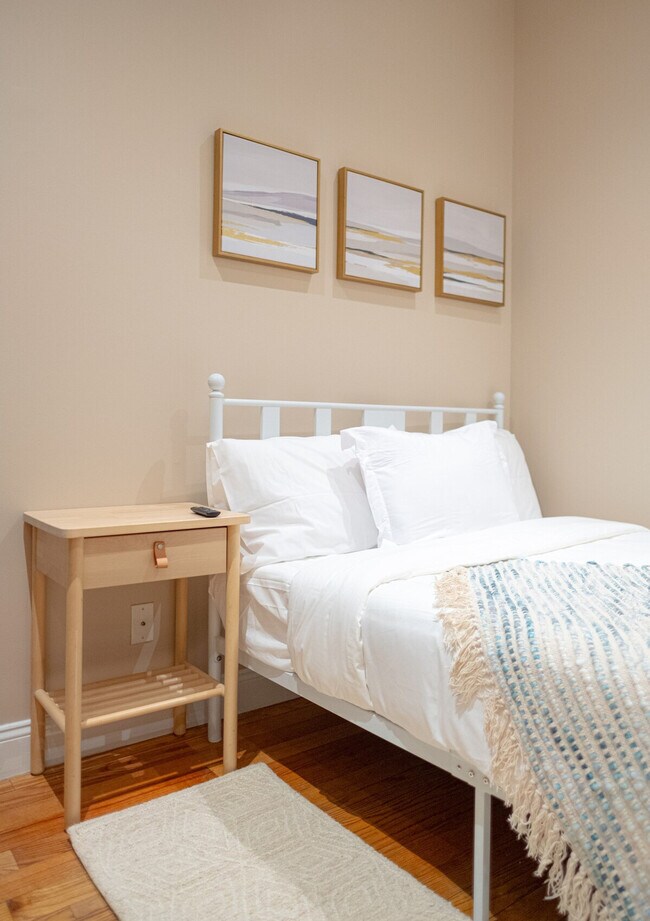 Building Photo - 5 W 101st St