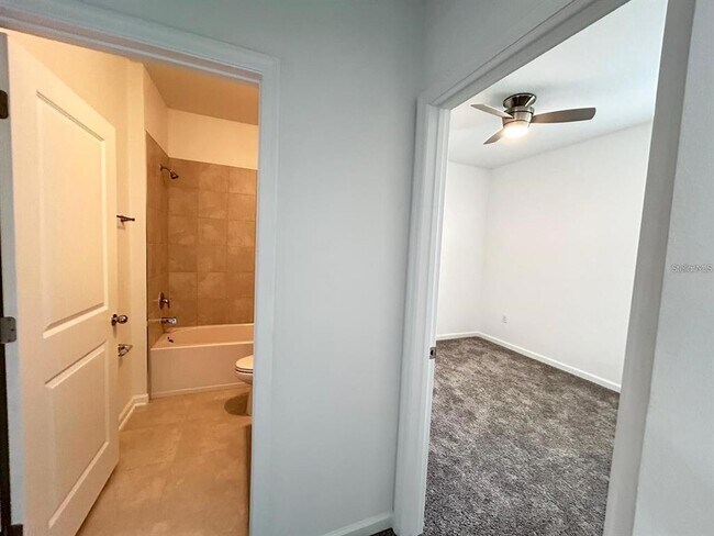 Building Photo - 305 Loch Ct