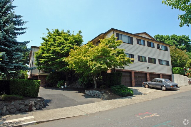 Building Photo - Parker House