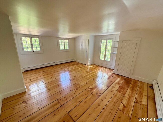 Building Photo - 154 Silvermine Ave
