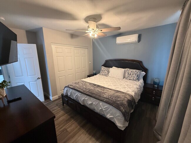 Building Photo - 1108 Orange Ave