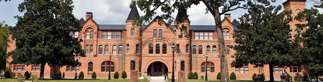 Building Photo - 905 Seminary Ave
