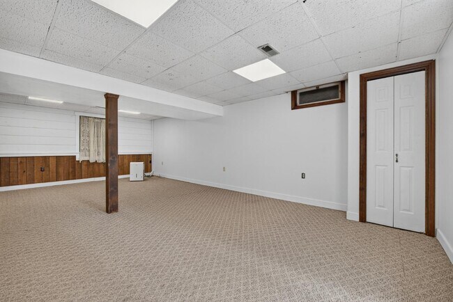 Building Photo - 2337 Laurel Top Cir