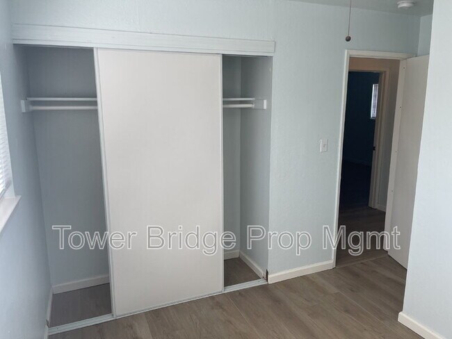 Building Photo - 8724 Halverson Dr