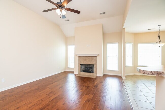 Building Photo - 6135 Trail Creek Ln