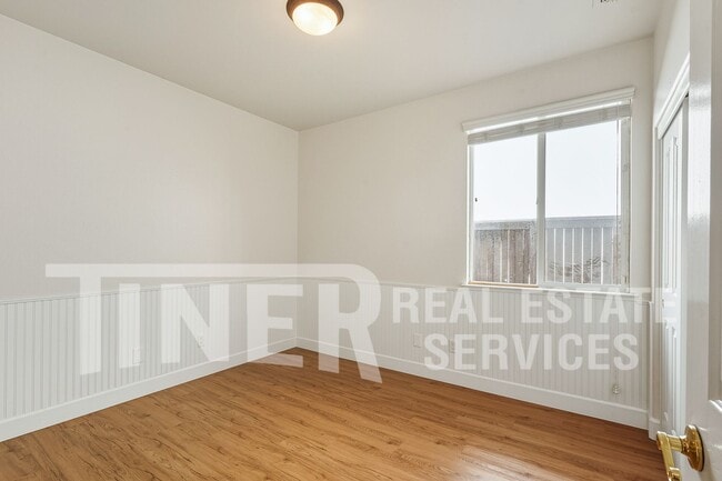 Building Photo - 2500 Merlin Way