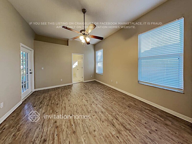 Building Photo - 2071 Lake Marion Dr