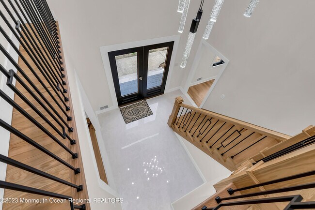 Building Photo - 265 Whalepond Rd