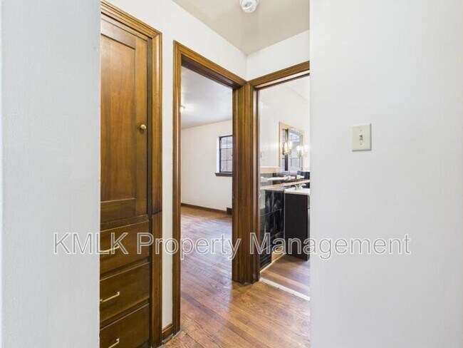 Building Photo - 1119 Copley Rd