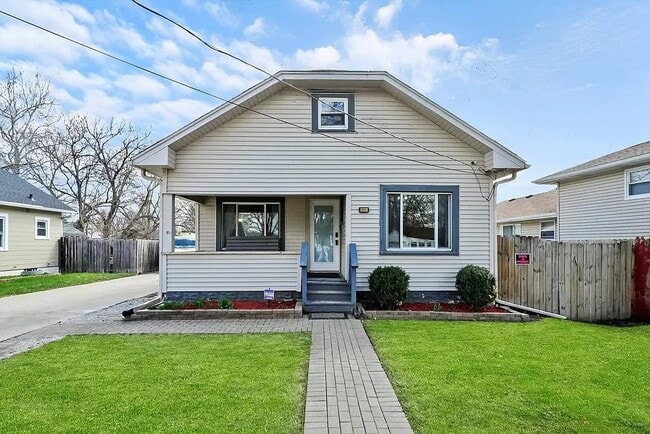 Primary Photo - 1054 Pearl St