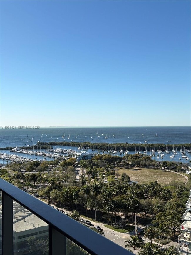 Building Photo - 2655 S Bayshore Dr