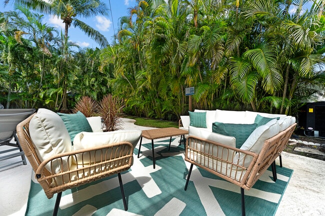 Building Photo - 721 Dobbins St