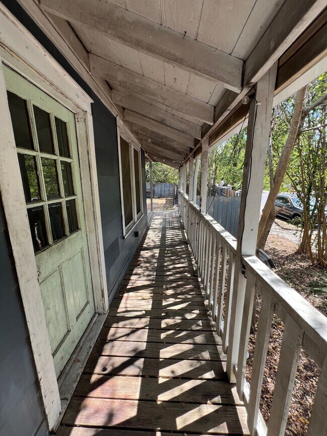 Building Photo - 5001 Duval St