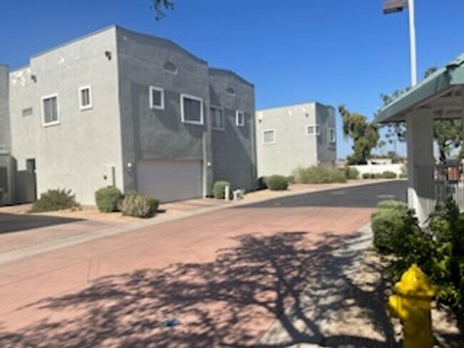 Building Photo - 5400 S Hardy Dr
