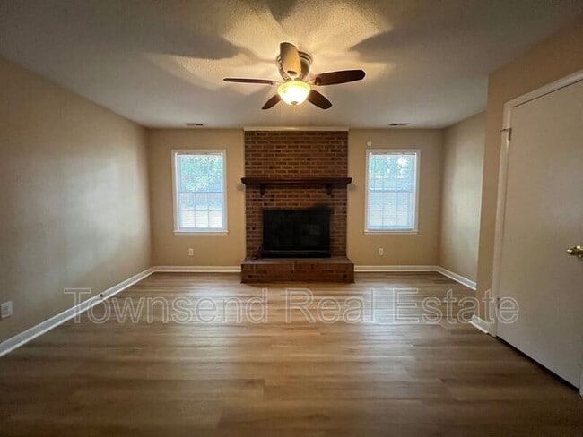 Building Photo - 6458 Easthampton Rd