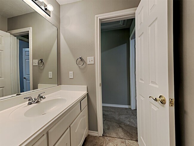 Building Photo - 16539 Mesa Point Dr