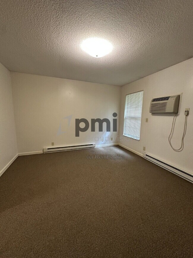 Building Photo - 1308 Arthur Ave