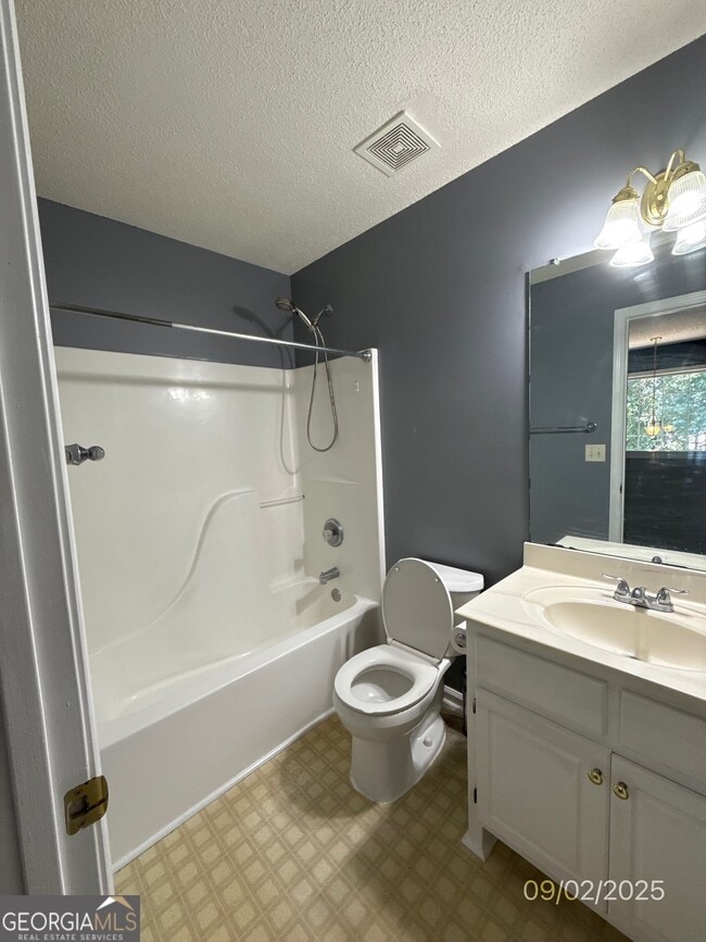 Building Photo - 1145 Chateau Terrace