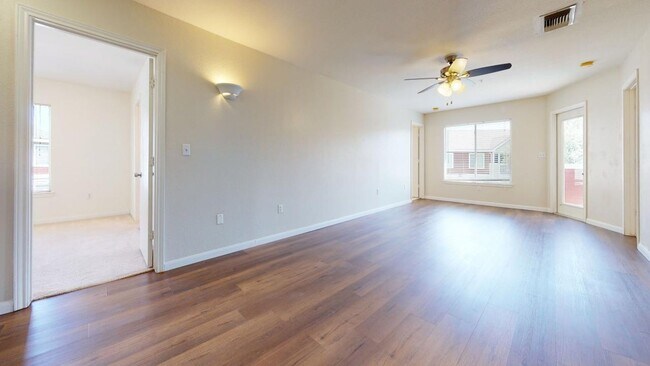 Building Photo - University Place Condo - Building 515, Unit 201