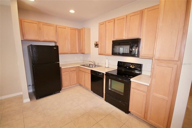 Building Photo - 2458 Caravelle Cir