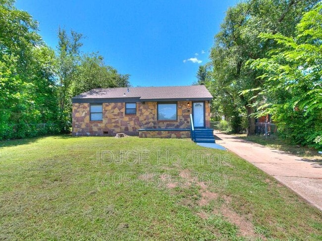 Building Photo - 422 Wilson Dr