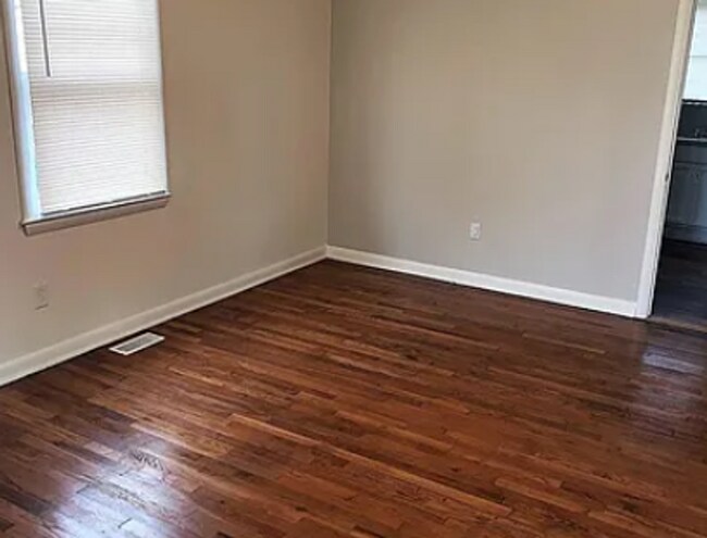 Building Photo - Charming 3BR Home with Covered Front Porch