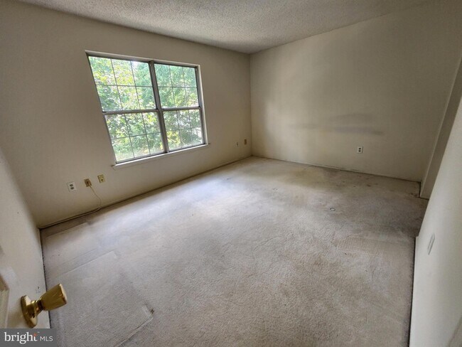Building Photo - 7731 Inversham Dr