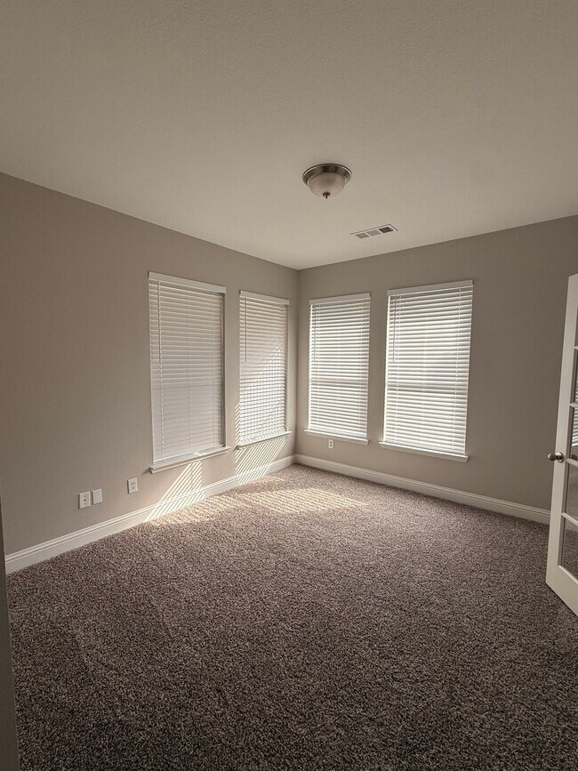 Building Photo - 3105 Whispering Pine Blvd