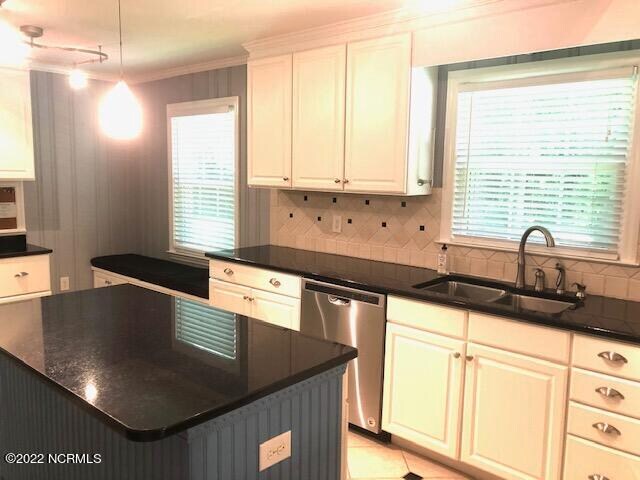 Building Photo - 1904 Bingham Dr