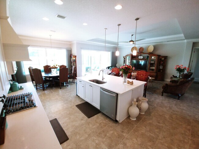 Building Photo - "Spacious 4 Bed, 3.5 Bath Rockledge Rental - Your Dream Home Awaits!"