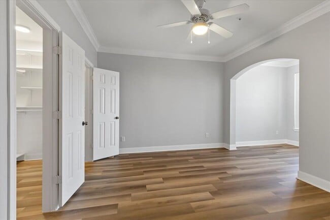 Building Photo - 7701 Rialto Blvd