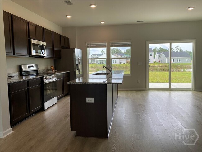 Building Photo - 105 Stillhouse Dr