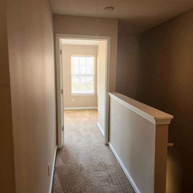 Building Photo - 3543 Parc Cir SW