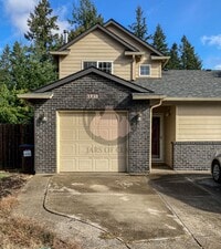 Building Photo - 1110 NE 19th Ct
