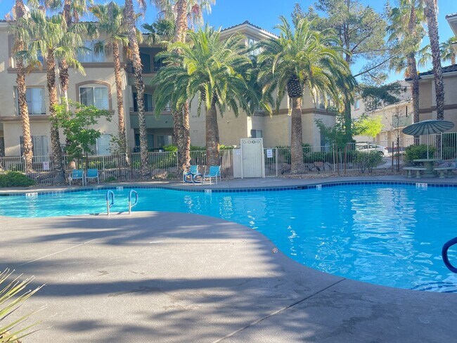 Building Photo - 7135 S Durango Dr