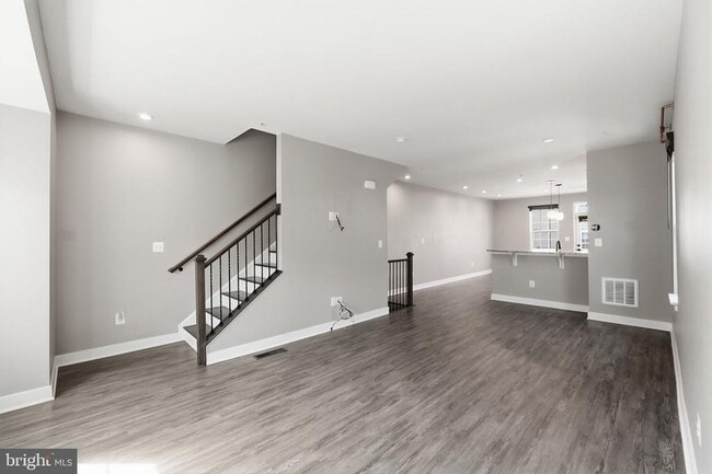 Building Photo - 8110 Miner St