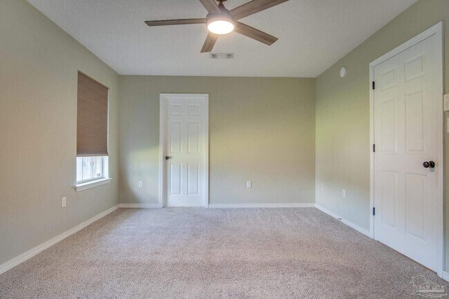 Building Photo - 2136 Ainsdale Ct
