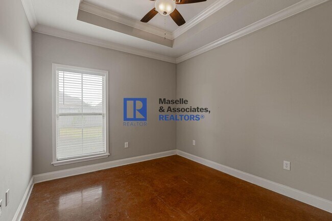 Building Photo - 3 Bed/2 Bath Home in Providence
