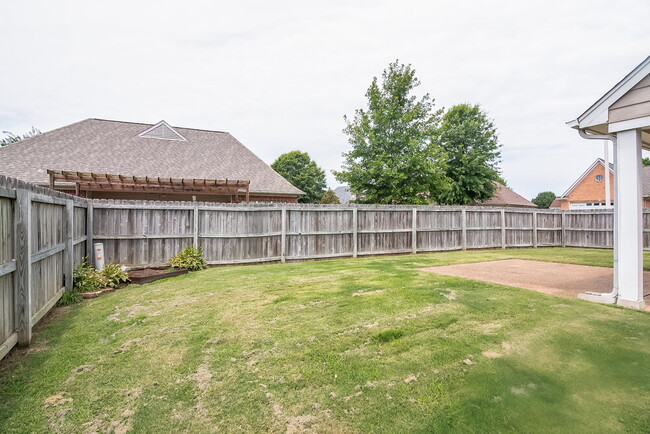 Building Photo - 5379 Glynis Cove